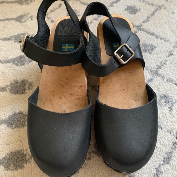 🚫SOLD🚫 Mia Abba clogs - Picture 2 of 3